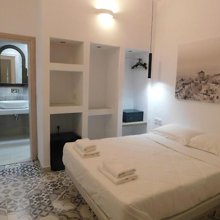 אימרוביגלי Fira Veronica Rooms מראה חיצוני תמונה
