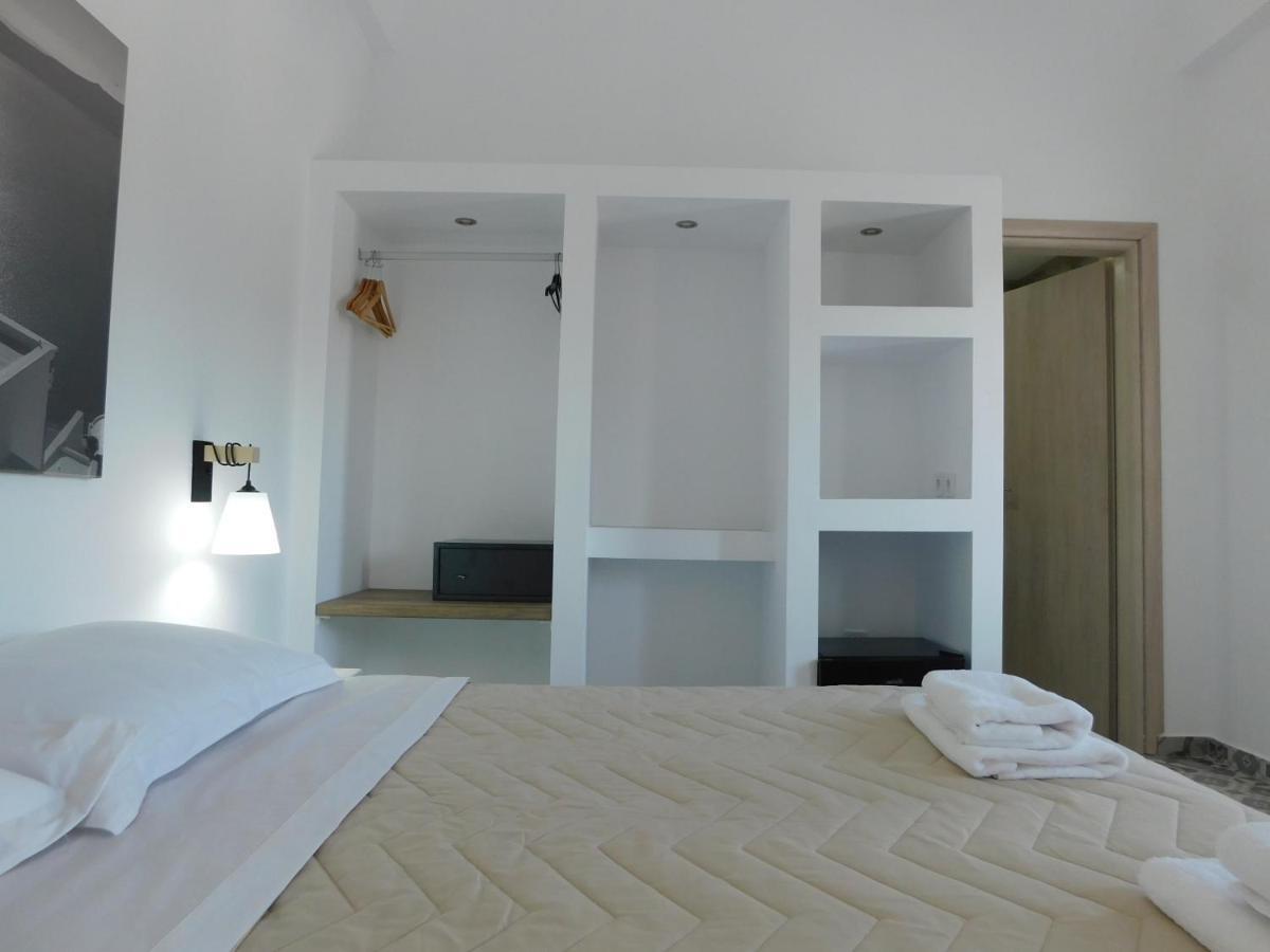 אימרוביגלי Fira Veronica Rooms מראה חיצוני תמונה