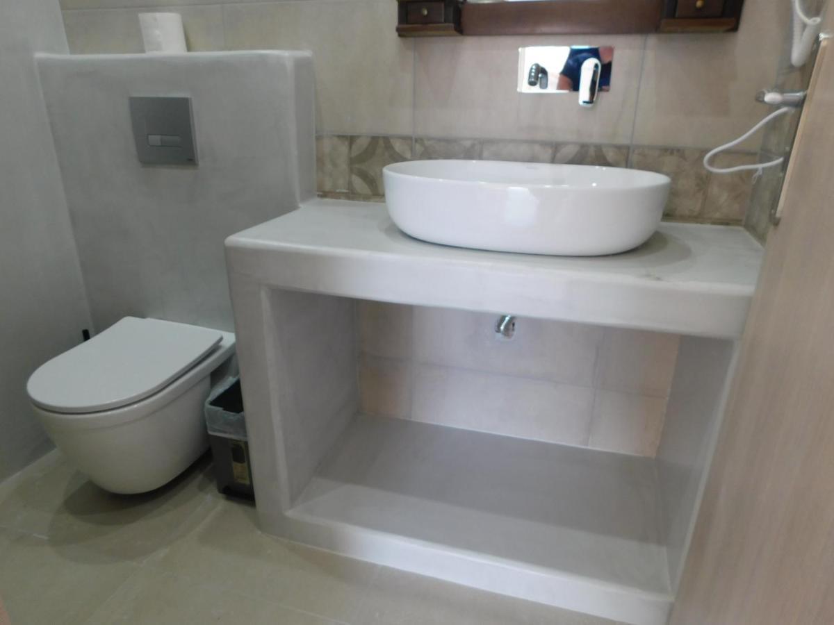 אימרוביגלי Fira Veronica Rooms מראה חיצוני תמונה