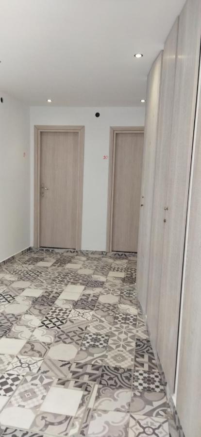 אימרוביגלי Fira Veronica Rooms מראה חיצוני תמונה